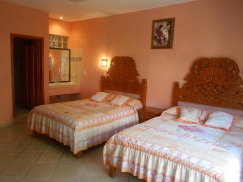 Albergue Hostal �ngeles Bed And Breakfast