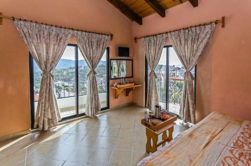 Albergue Hostal �ngeles Bed And Breakfast