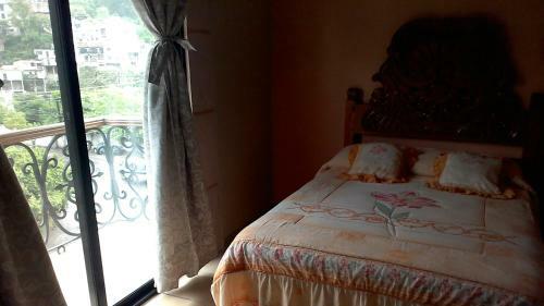 Albergue Hostal �ngeles Bed And Breakfast