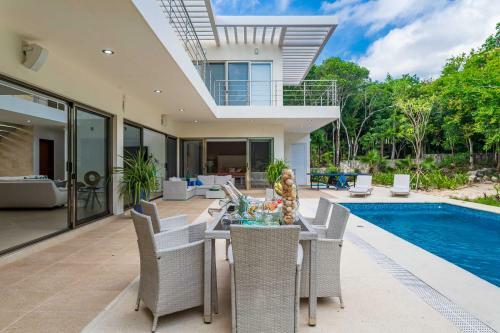 Casa Ave, Luxury & Resort Living