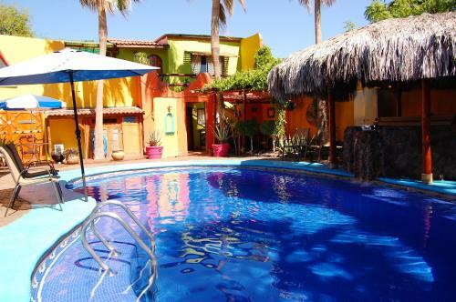 Hostal Leo's Baja Oasis