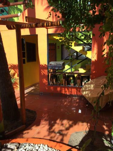 Hostal Leo's Baja Oasis