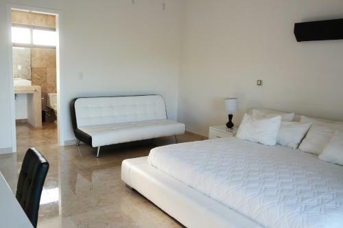 Bahia Principe Vacation Rentals - Three-bedroom House
