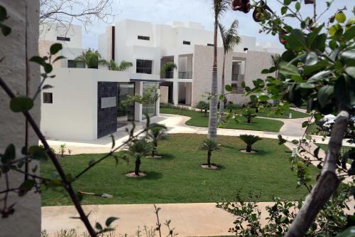 Bahia Principe Vacation Rentals - Three-bedroom House