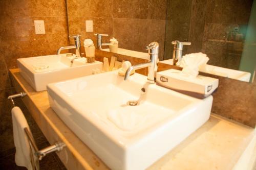 Bahia Principe Vacation Rentals - Three-bedroom House