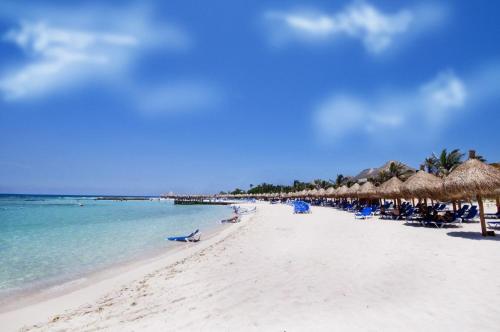 Bahia Principe Vacation Rentals - Three-bedroom House