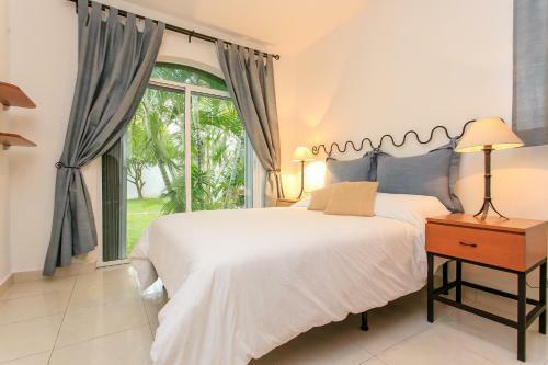 Villa Mayamar Rose By Moskito