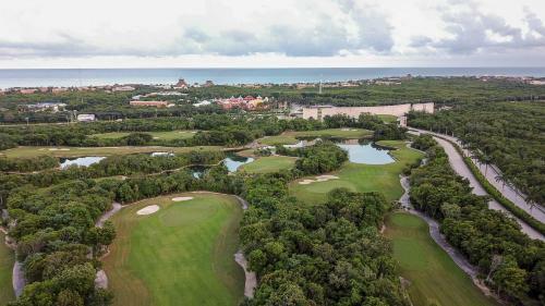 Villa 4-bedroom House With Golf Course View & Private Pool