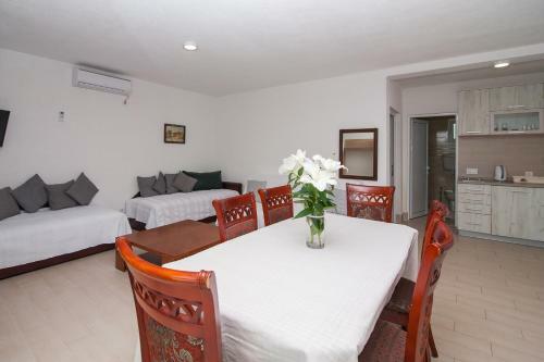 Open Sea Luxury Apartments