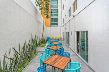 Apartamento The Host Business Suites