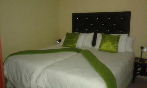 Hostal Yoye Guesthouse