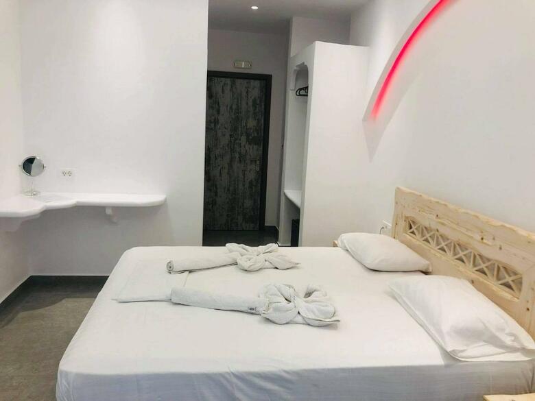 Hotel Cyclades