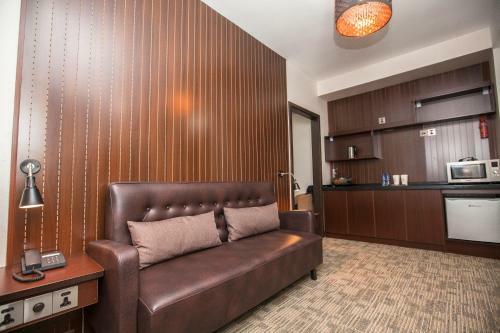 Ub Inn Hotel & Gallery