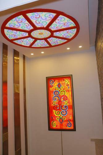 Ub Inn Hotel & Gallery