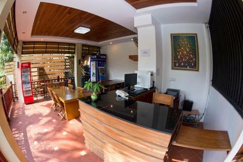 Bed & Breakfast Ngapali Banyan Boutique Hostel