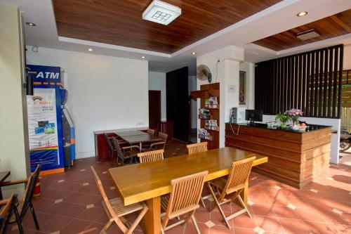 Bed & Breakfast Ngapali Banyan Boutique Hostel