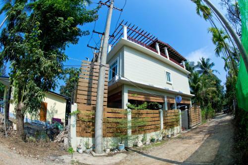 Bed & Breakfast Ngapali Banyan Boutique Hostel