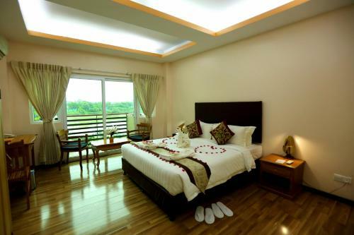 The Floral Breeze Hotel Yangon