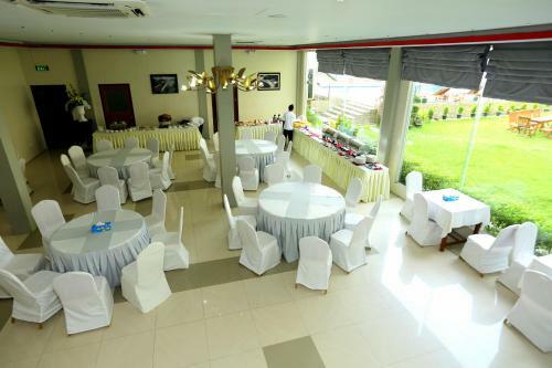The Floral Breeze Hotel Yangon