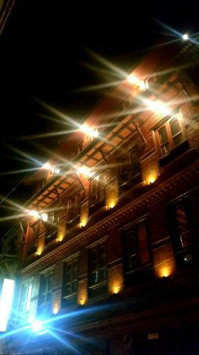 Hostal Temple House