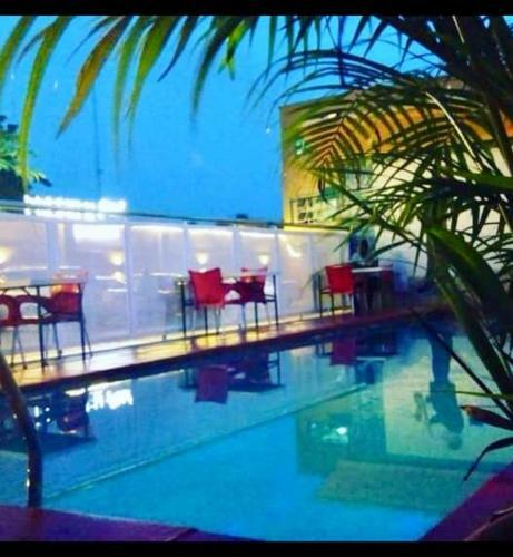 K-one Hotel And Suites