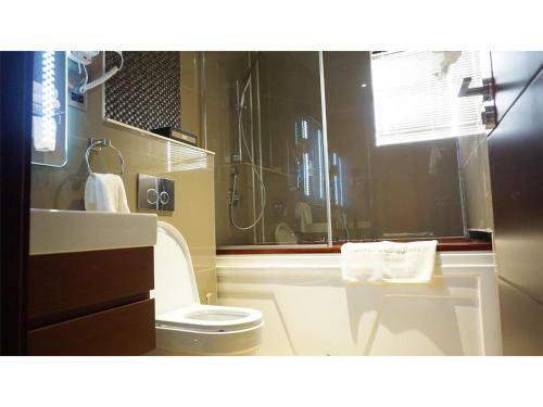 Pearlwort Hotel And Suites