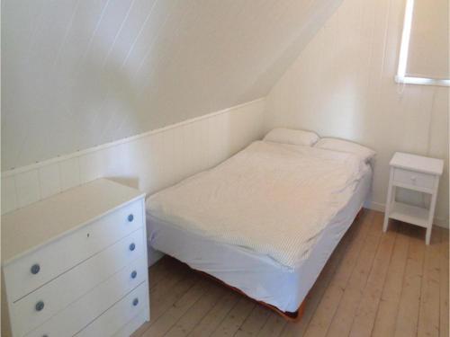 Four-bedroom Holiday Home In Bremnes