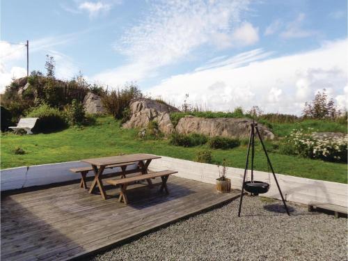 Four-bedroom Holiday Home In Bremnes