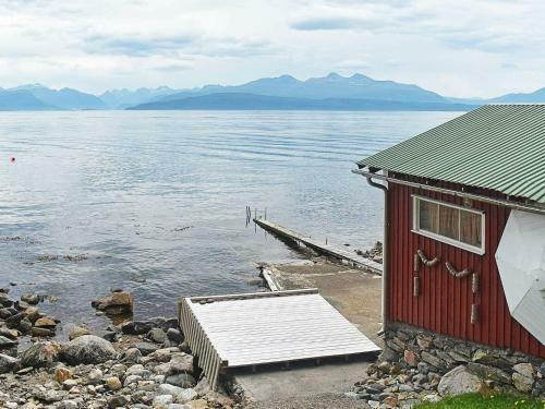 Holiday Home Hansbakken