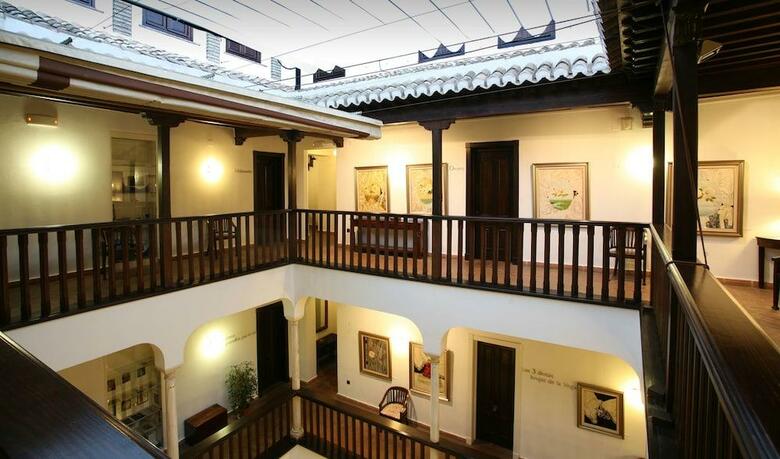 Hotel El Ladron De Agua