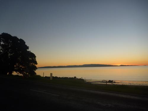 Bed & Breakfast Pohutukawa Coast Bnb