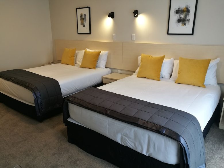 The Victoria Hotel Dunedin