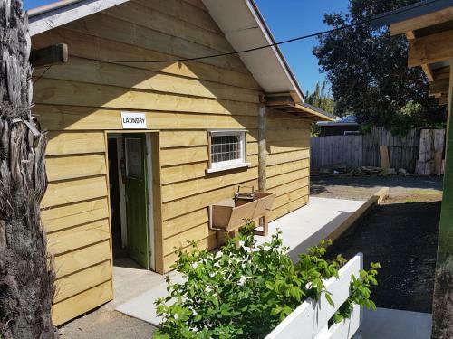 Coromandel Colonial Cottages Motel