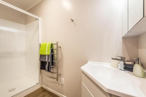Apartamento Central Manukau Hideaway