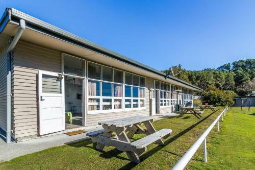 Motutere Bay Holiday Park