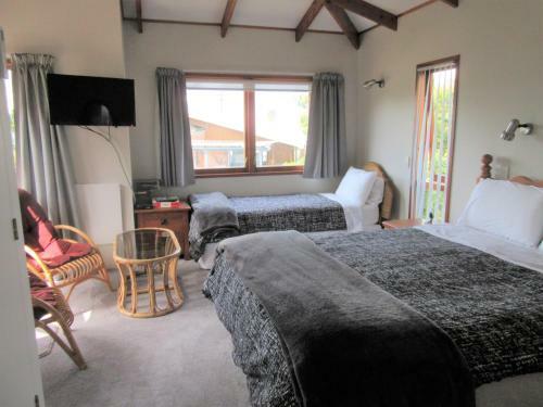 Bed & Breakfast B And B On Puriri