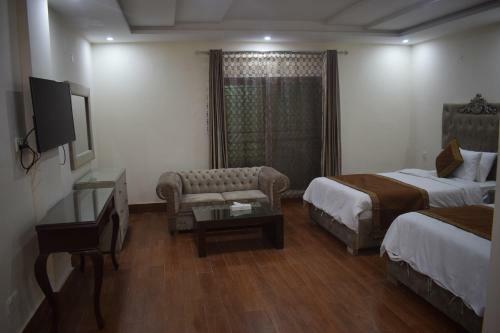 Grand Millennium Hotel