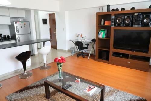 Calle Tripoli, Miraflores-executive Apartment