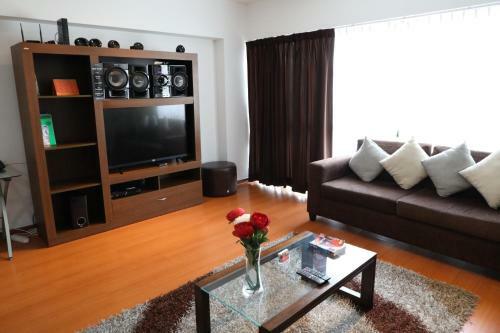 Calle Tripoli, Miraflores-executive Apartment