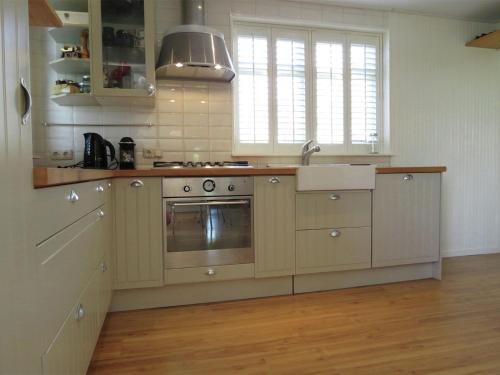 Neat Holiday Home With Fireplace In Groede Netherlands