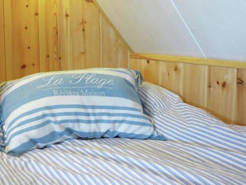 Neat Holiday Home With Fireplace In Groede Netherlands