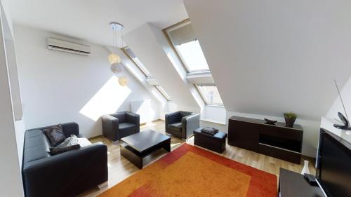 Eh Apartments - G�rna Street
