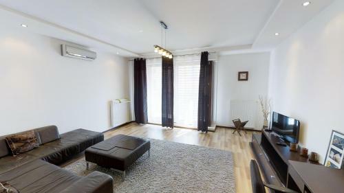 Eh Apartments - G�rna Street
