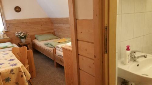 Camping Harenda Pokoje Go?cinne I Domki