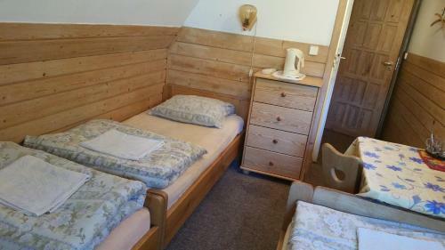 Camping Harenda Pokoje Go?cinne I Domki