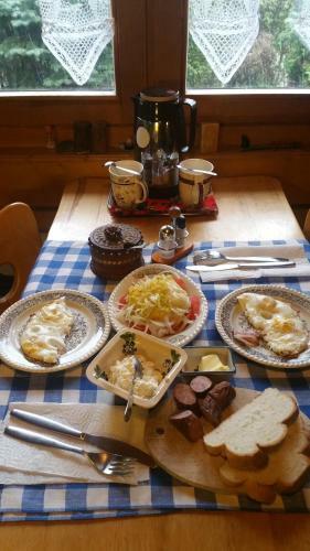 Camping Harenda Pokoje Go?cinne I Domki