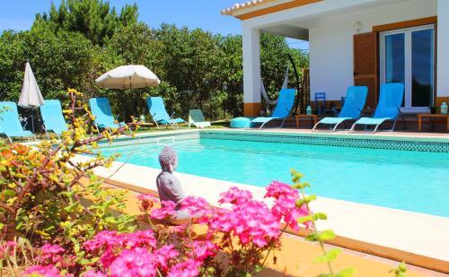 Hostal Aljezur Experiences Surf & Lounge House
