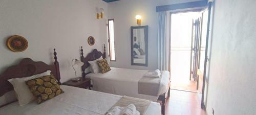 Montramar Fisherman's Beach Apartments
