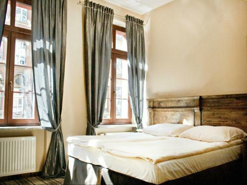 Albergue Five Stars Bed&breakfast