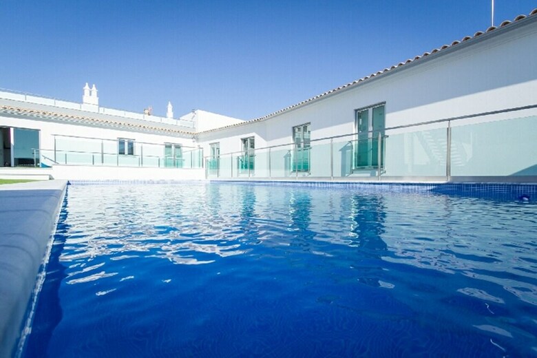 Hostal Peralux